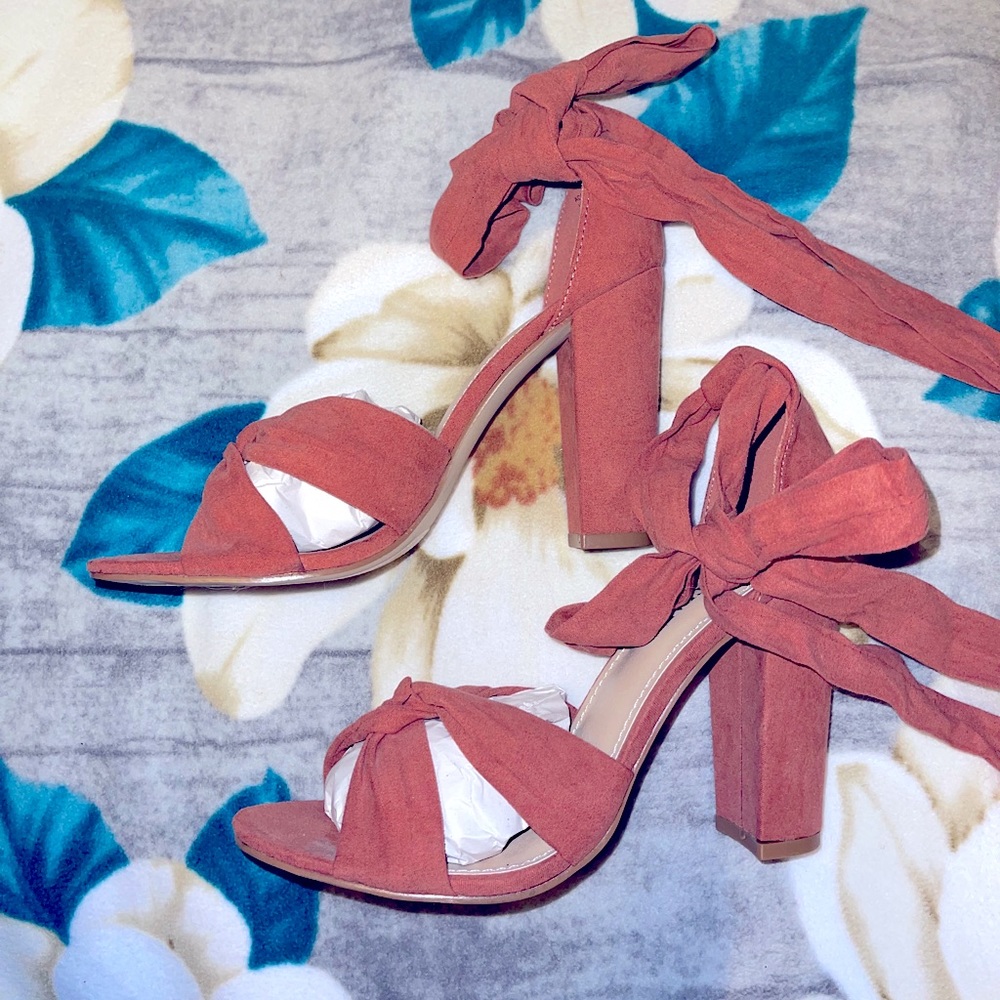 New Beautiful Pink Mauve Pumps